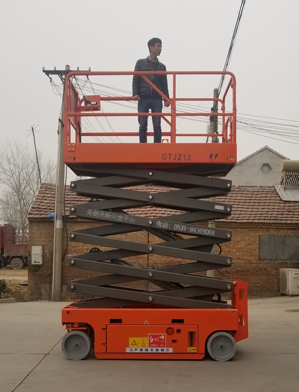 小型升降平臺(tái)廣泛應(yīng)用于哪里呢？